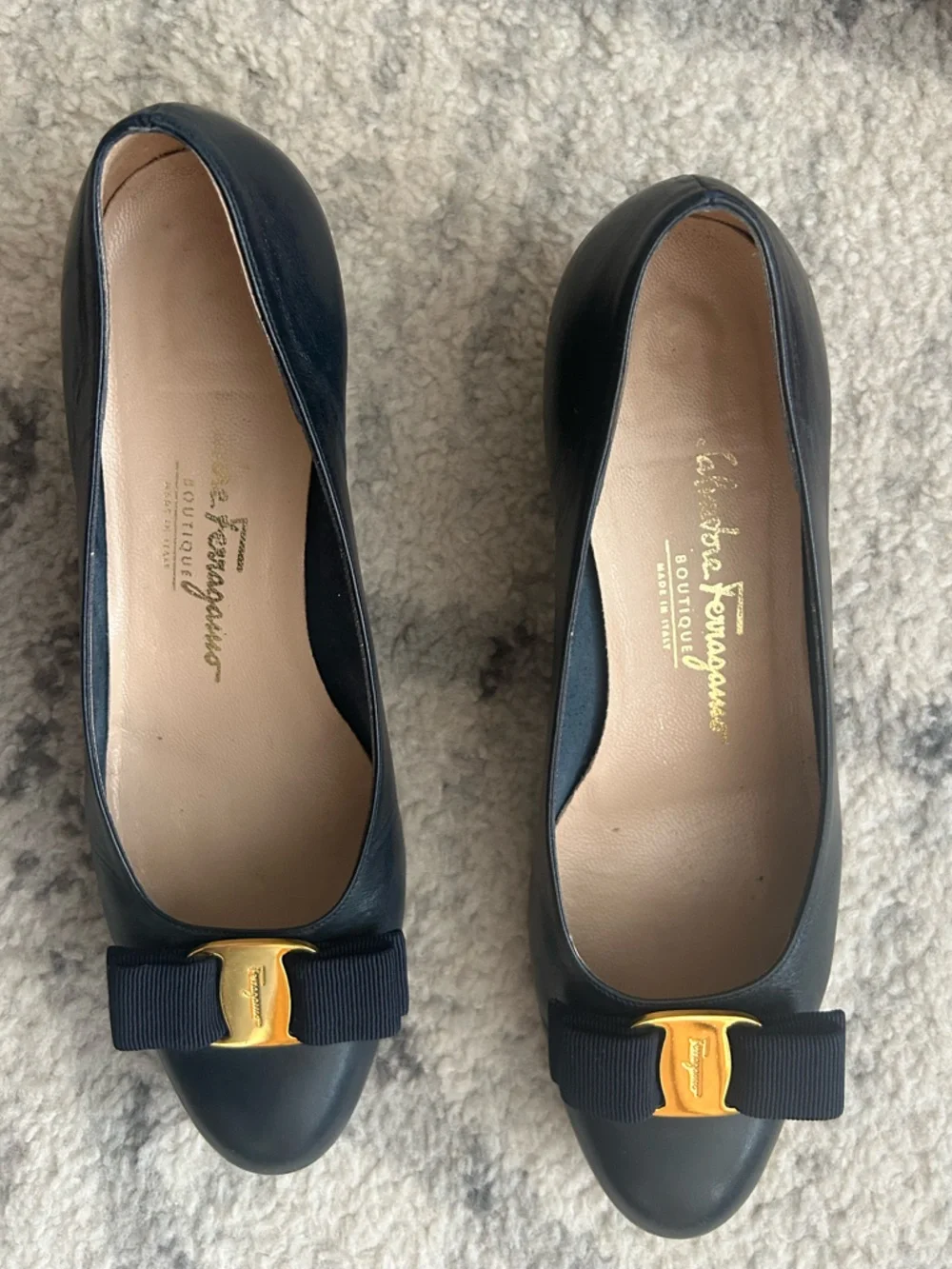 Salvatore Ferragamo Black Leather Vara Bow Pumps with Gold Buckle - Picture 2 of 10